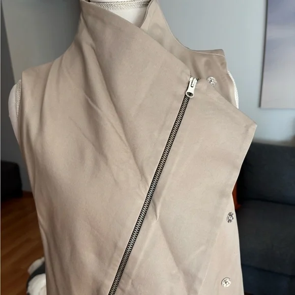 Asymmetrical Tan Vest - Picture 2 of 9